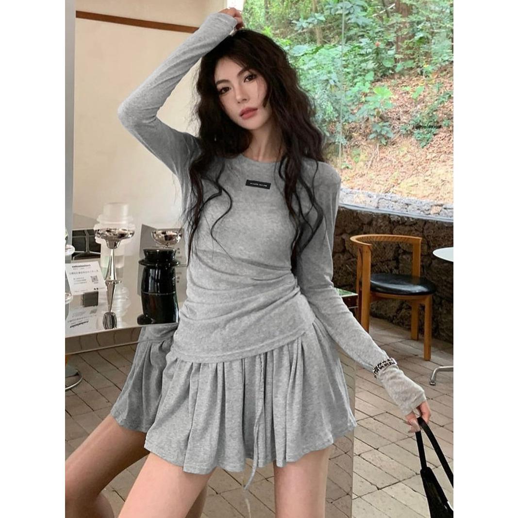 GUJI—400 Relaxed Fit Long-Sleeve T-Shirt And High-Waisted Skirt Set