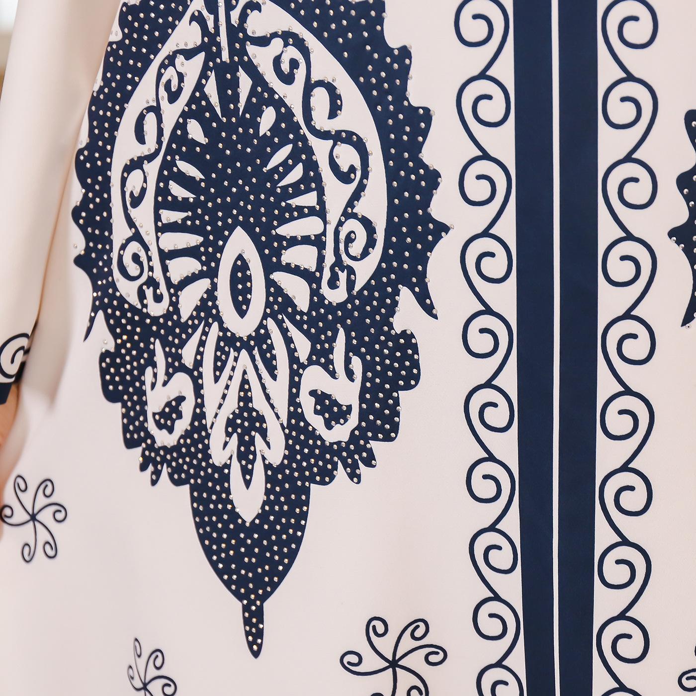 GUJI—34 Elegant Heritage Long Loose Dres Fashion