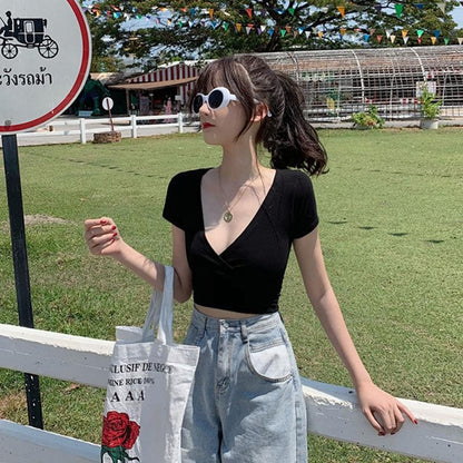 GUJI—247 Vintage Floral Spaghetti Strap Dress